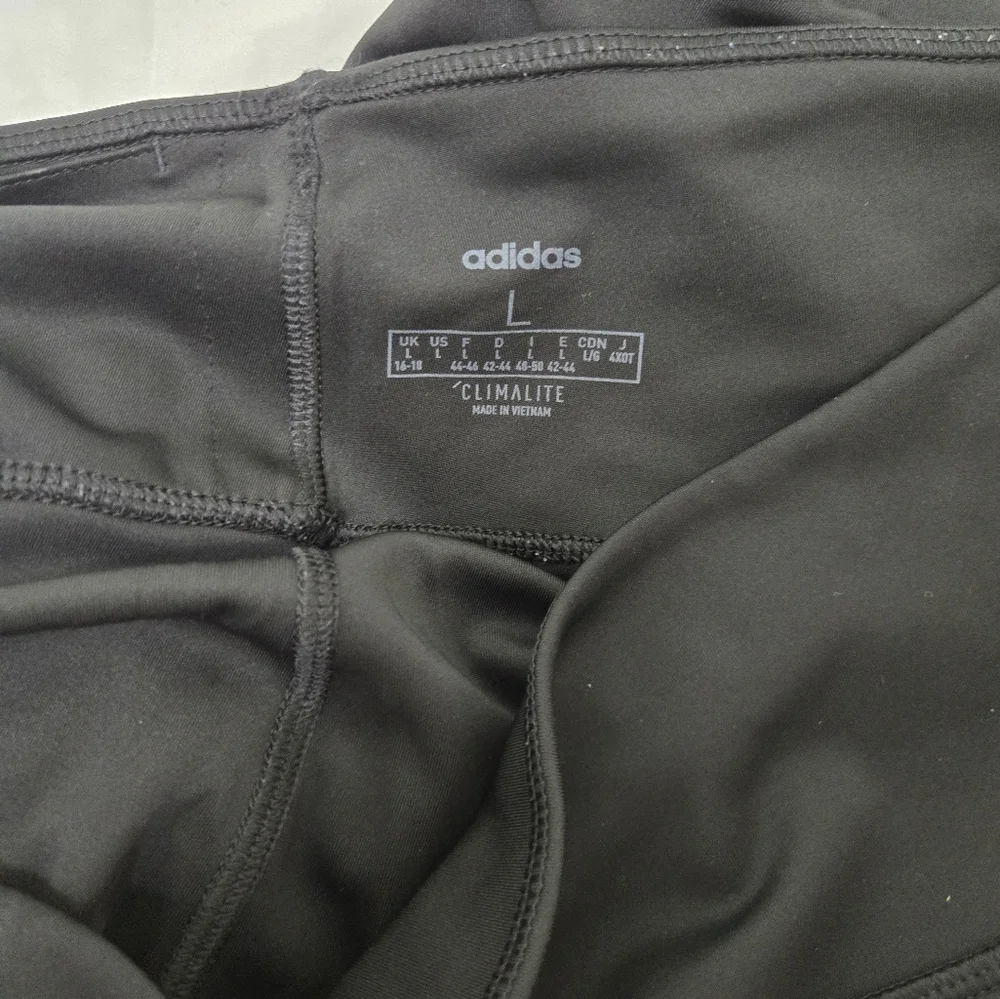 Addidas Capri - Picture 3 of 5